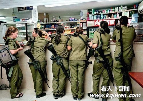 ��ɫ��ǰŮ���ϴ����谢����������Ƭ������(��ͼ)